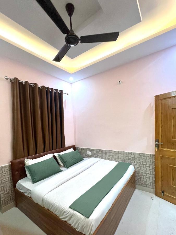 Shanti Hostel And Garden Cafe Rishīkesh Extérieur photo
