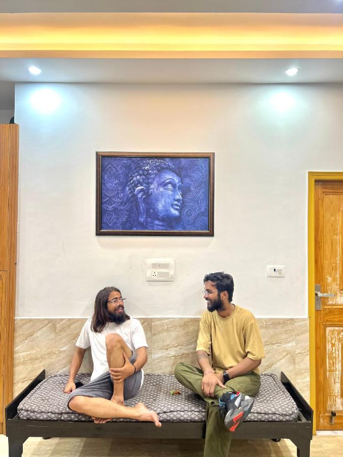 Shanti Hostel And Garden Cafe Rishīkesh Extérieur photo